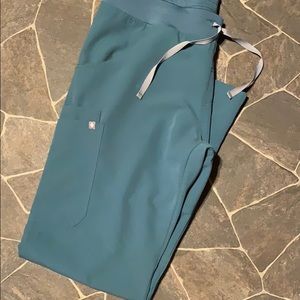 FIGS Kade scrub pant